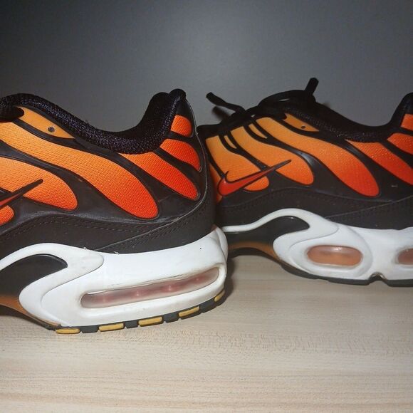 Nike Air Max Plus Tn OG Sunset Pimento Black White US Size 13 Shoes Street Wear main image 5
